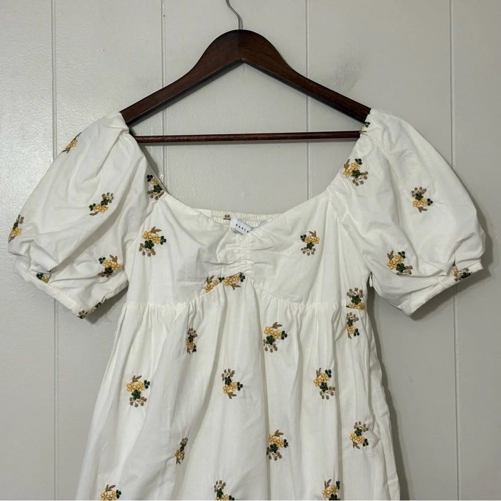 Endless Rose Puff Sleeve Milkmaid Mini Dress XS White Floral Embroidered NWT - Picture 2 of 11